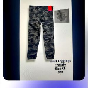 Camo Leggings - Black and Gray